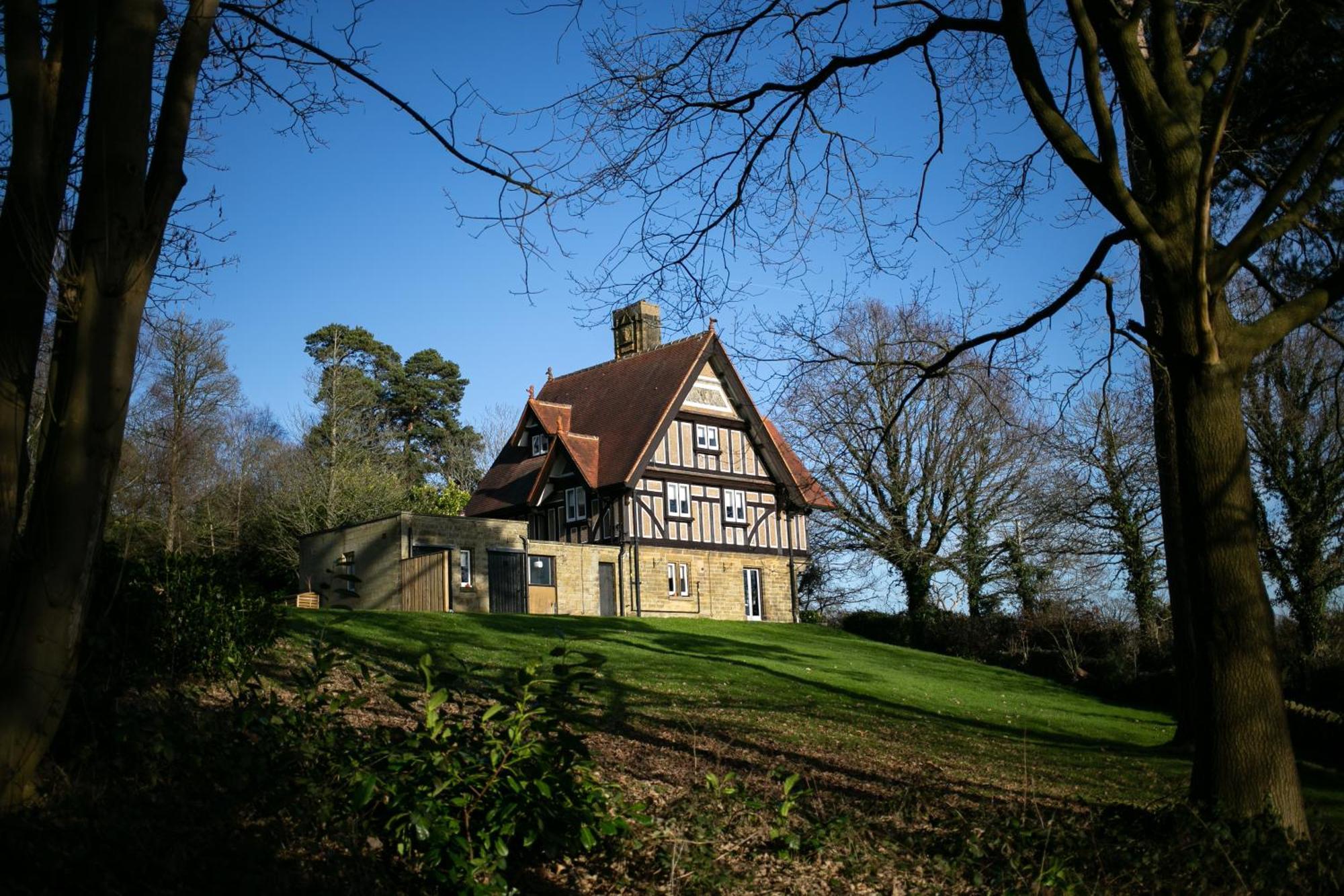 Accommodation At Salomons Estate Роял Тънбридж Уелс Екстериор снимка