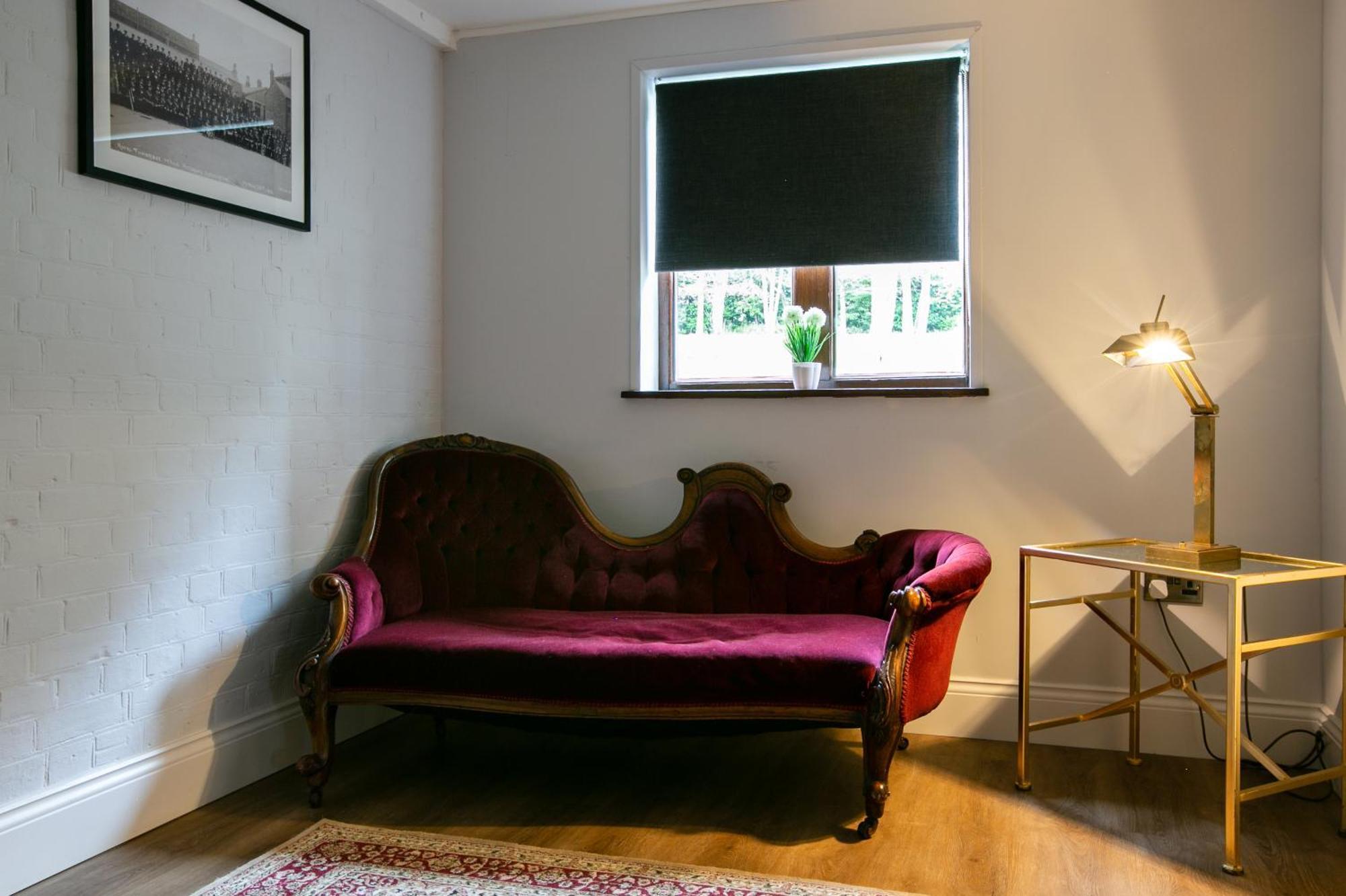 Accommodation At Salomons Estate Роял Тънбридж Уелс Екстериор снимка