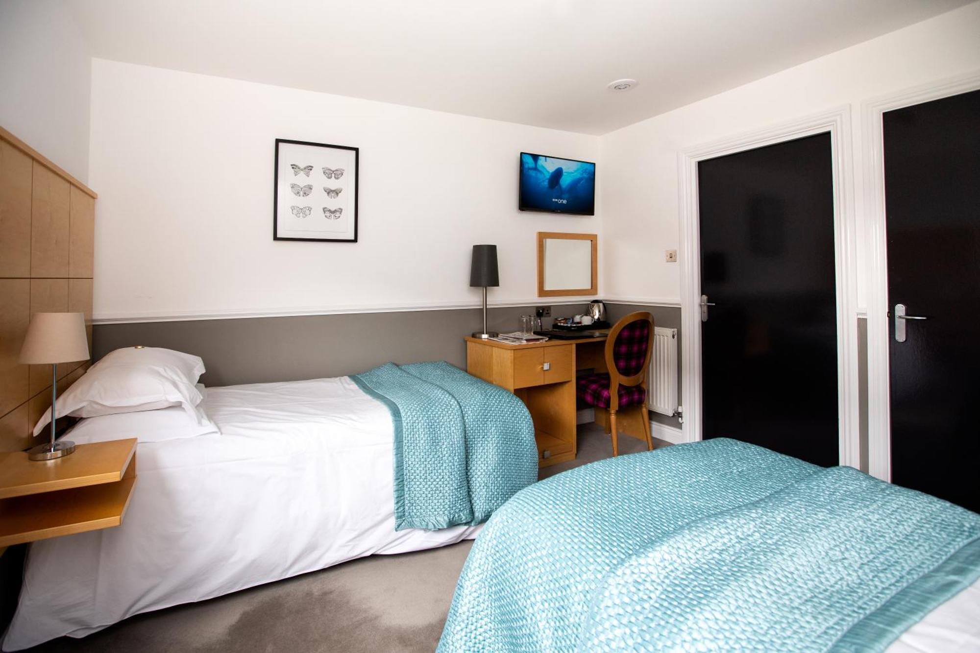 Accommodation At Salomons Estate Роял Тънбридж Уелс Екстериор снимка