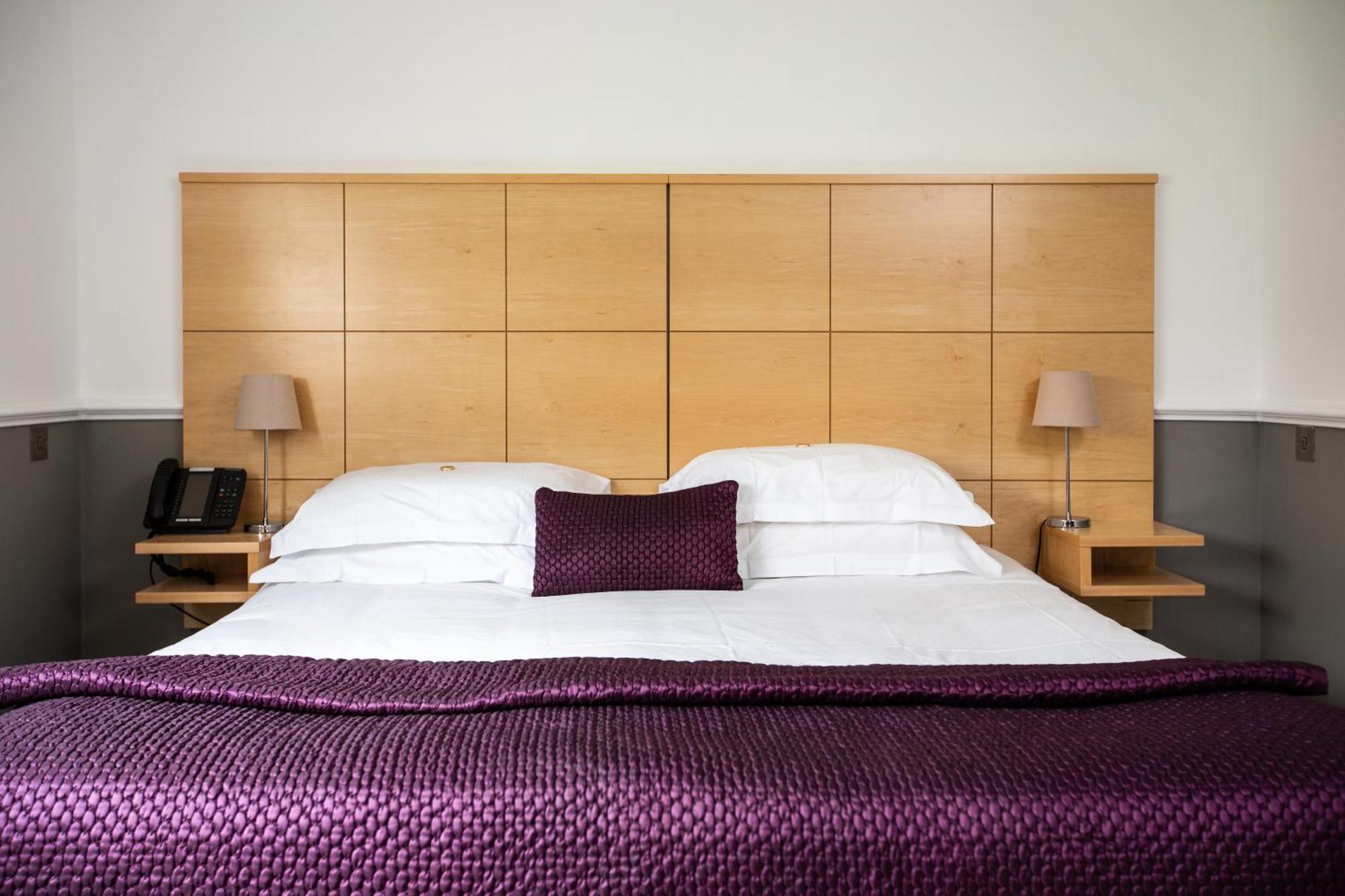 Accommodation At Salomons Estate Роял Тънбридж Уелс Екстериор снимка