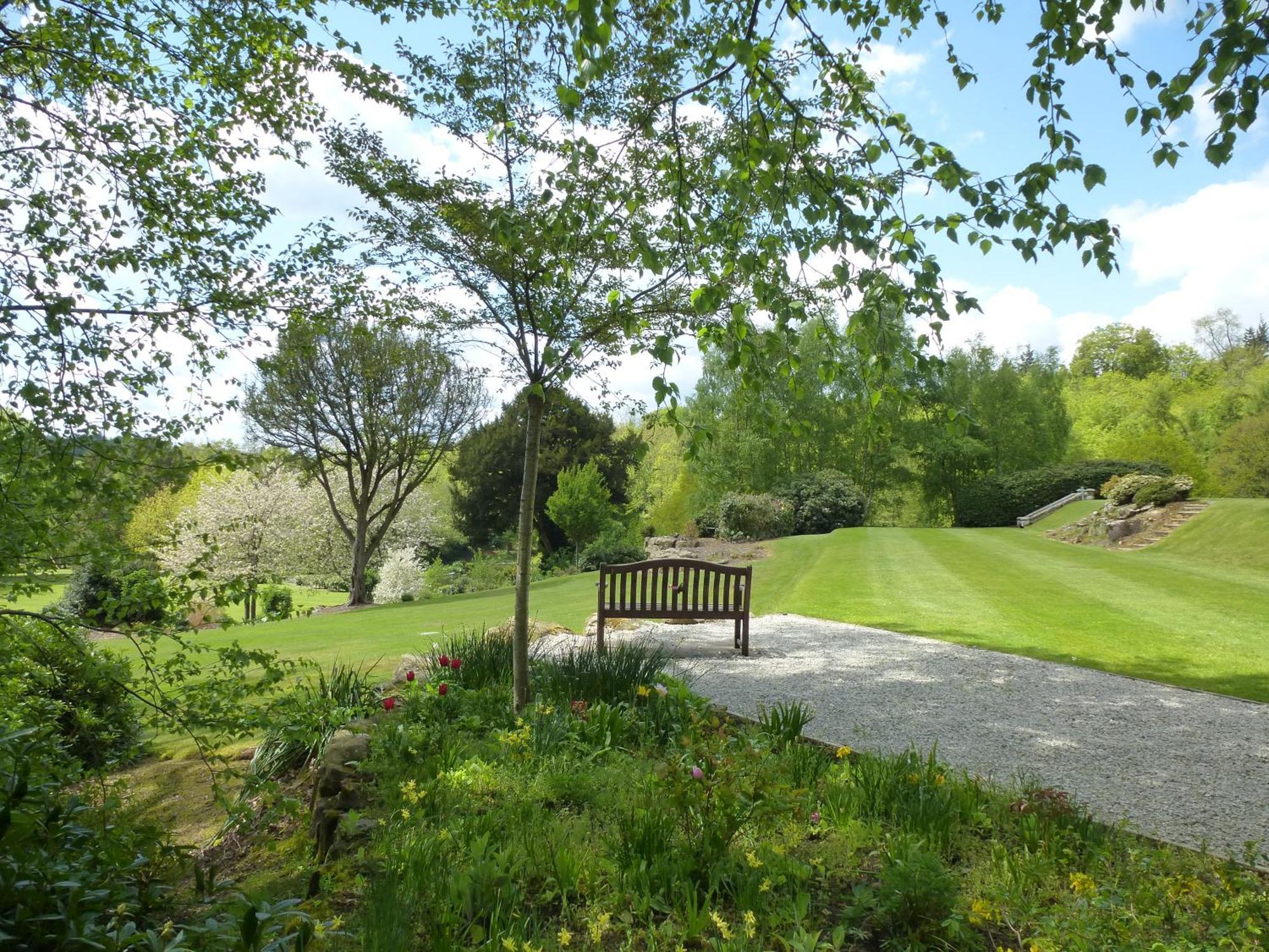 Accommodation At Salomons Estate Роял Тънбридж Уелс Екстериор снимка